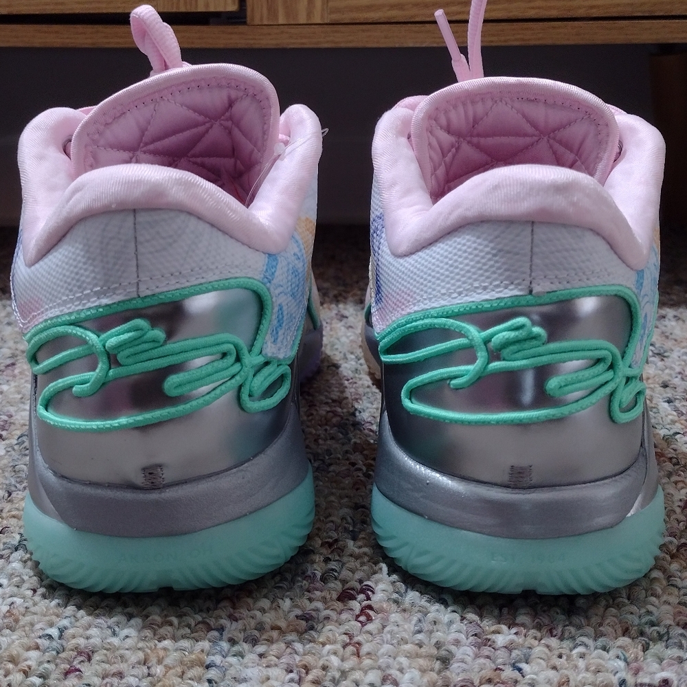 Nike LeBron XXII X Monopoly 'Mr. Mogul' Pink Silver Mens Size 10.5 - Picture 11 of 11